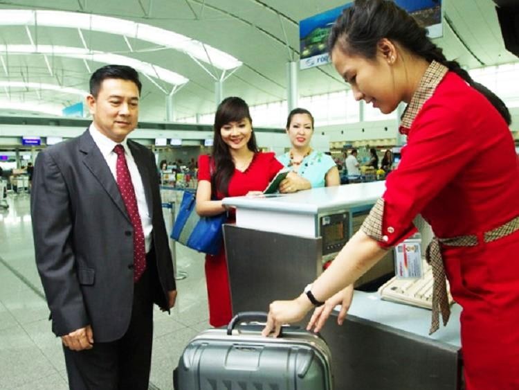Kiểm tra hành lý tại sân bay