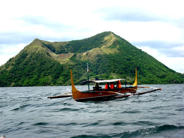 Đi thuyền Bangka ở Tagaytay