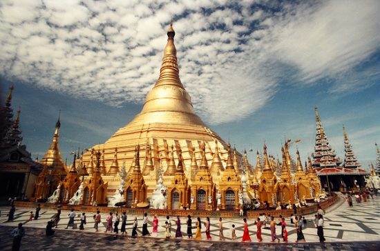 Chùa vàng Shwedagon ở Yangon Myanmar