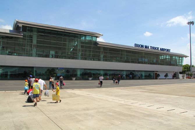 Bên ngoài sân bay Buôn Ma Thuột
